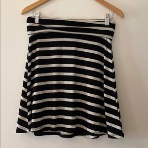 **LAST CALL** Short striped skirt